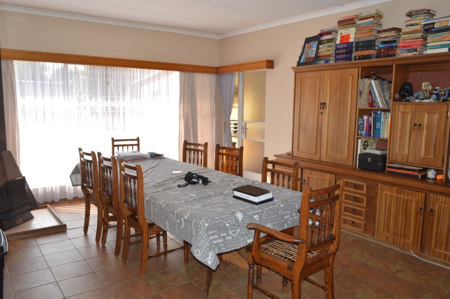 4 Bedroom Property for Sale in Flamwood North West